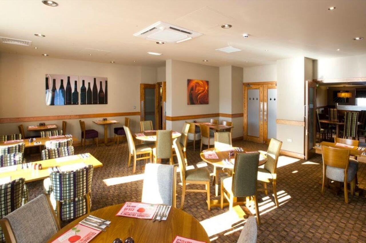 Premier Inn Inverness West Екстер'єр фото