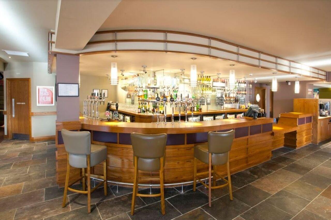 Premier Inn Inverness West Екстер'єр фото