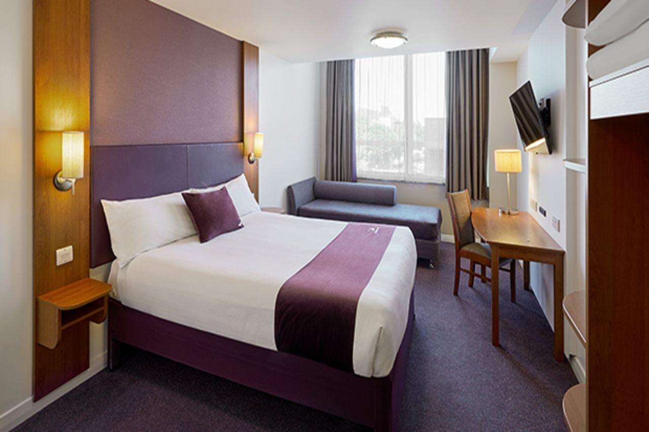 Premier Inn Inverness West Екстер'єр фото