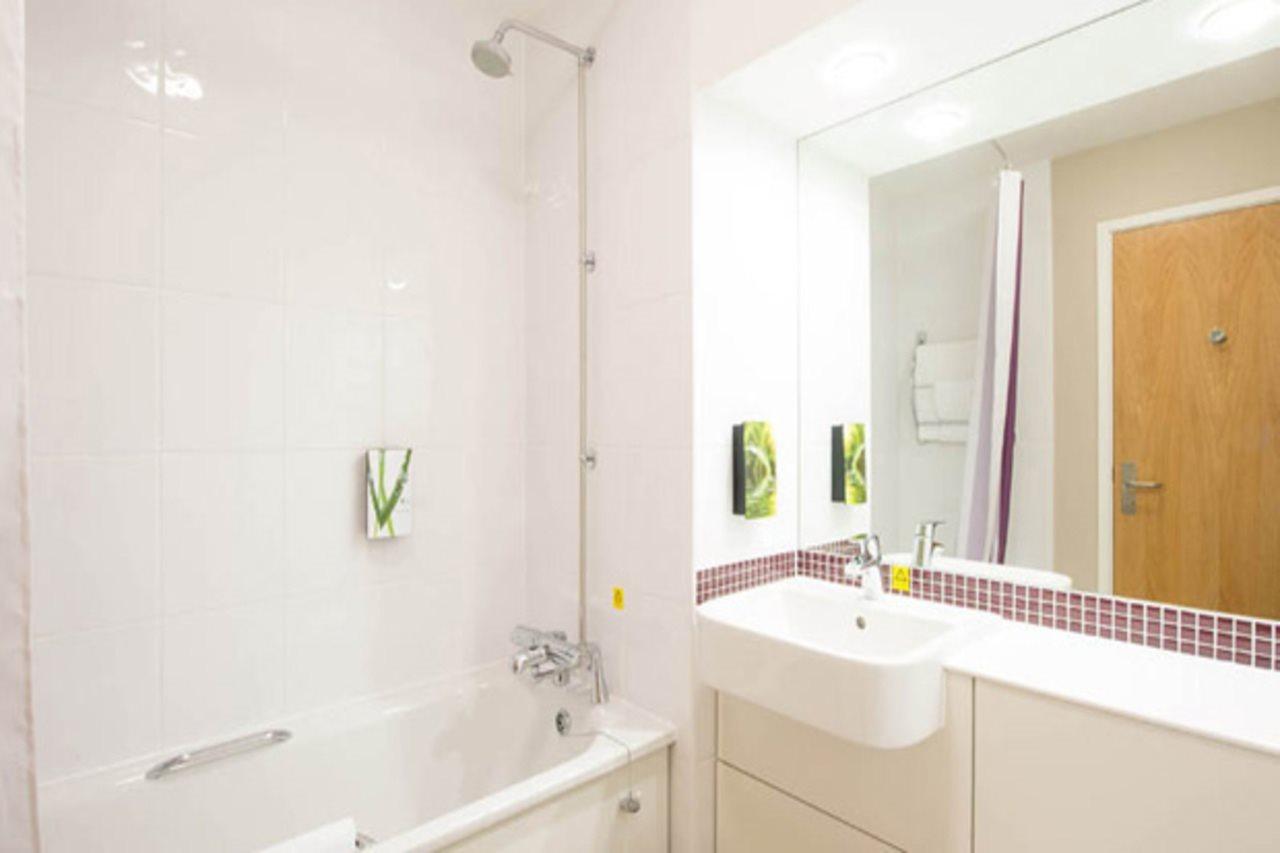 Premier Inn Inverness West Екстер'єр фото