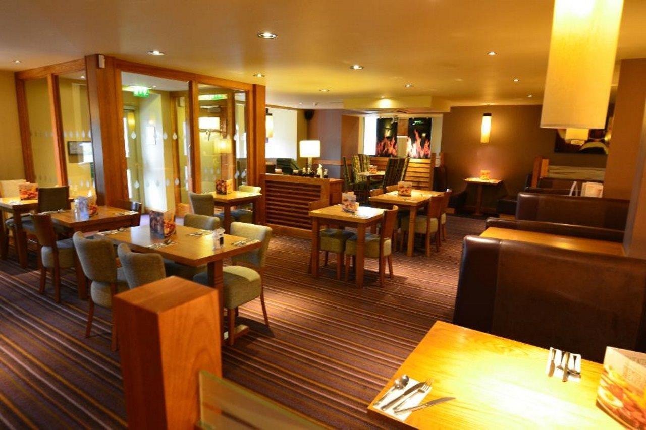 Premier Inn Inverness West Екстер'єр фото