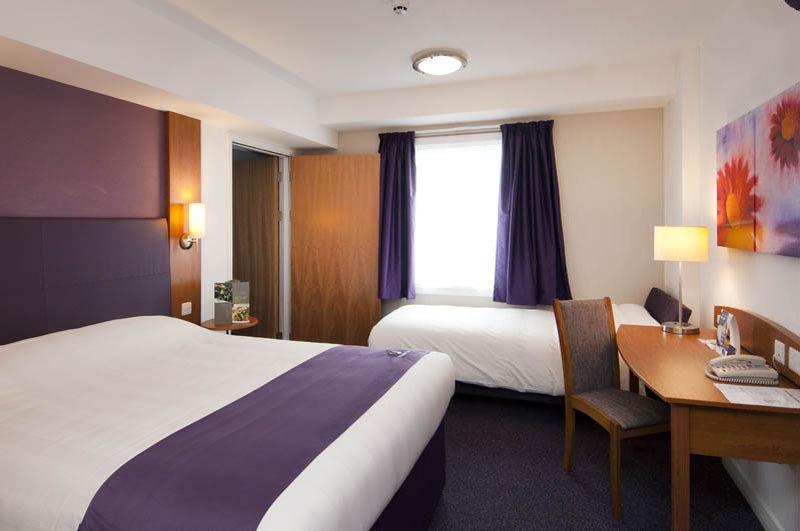 Premier Inn Inverness West Екстер'єр фото